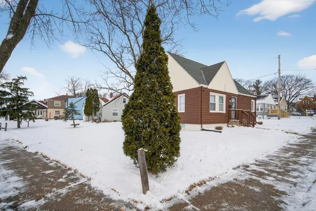 $165,000 | 4216 West Sheridan Avenue, Milwaukee, WI 53209