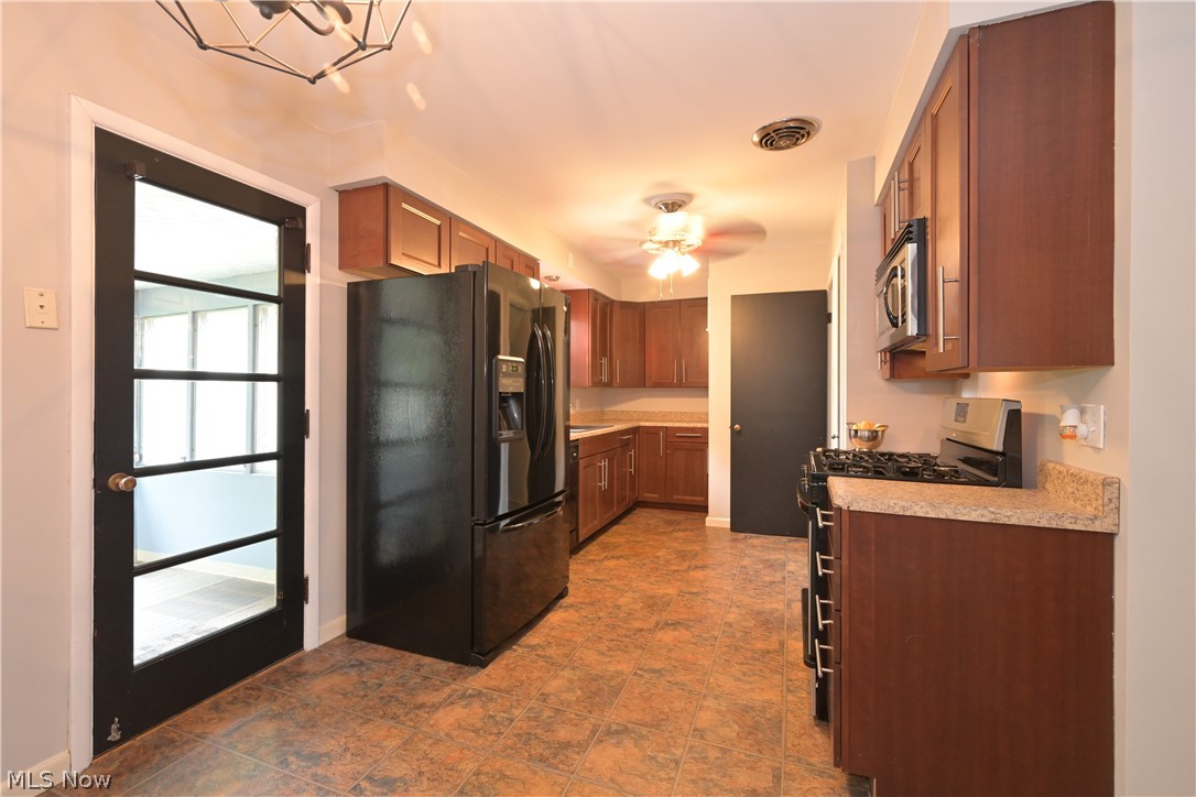 3682 Walter Road North Olmsted, OH 44070 - Photo 13 of 32 Gallery Image 13