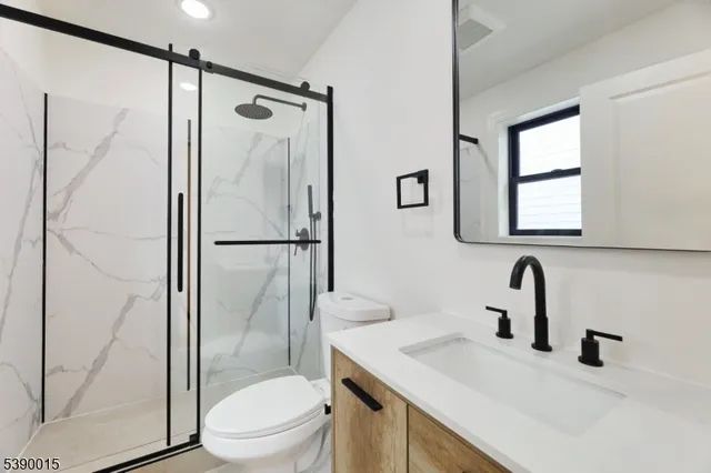 $3,000 | 27 Robert Street, Paterson, NJ 07503