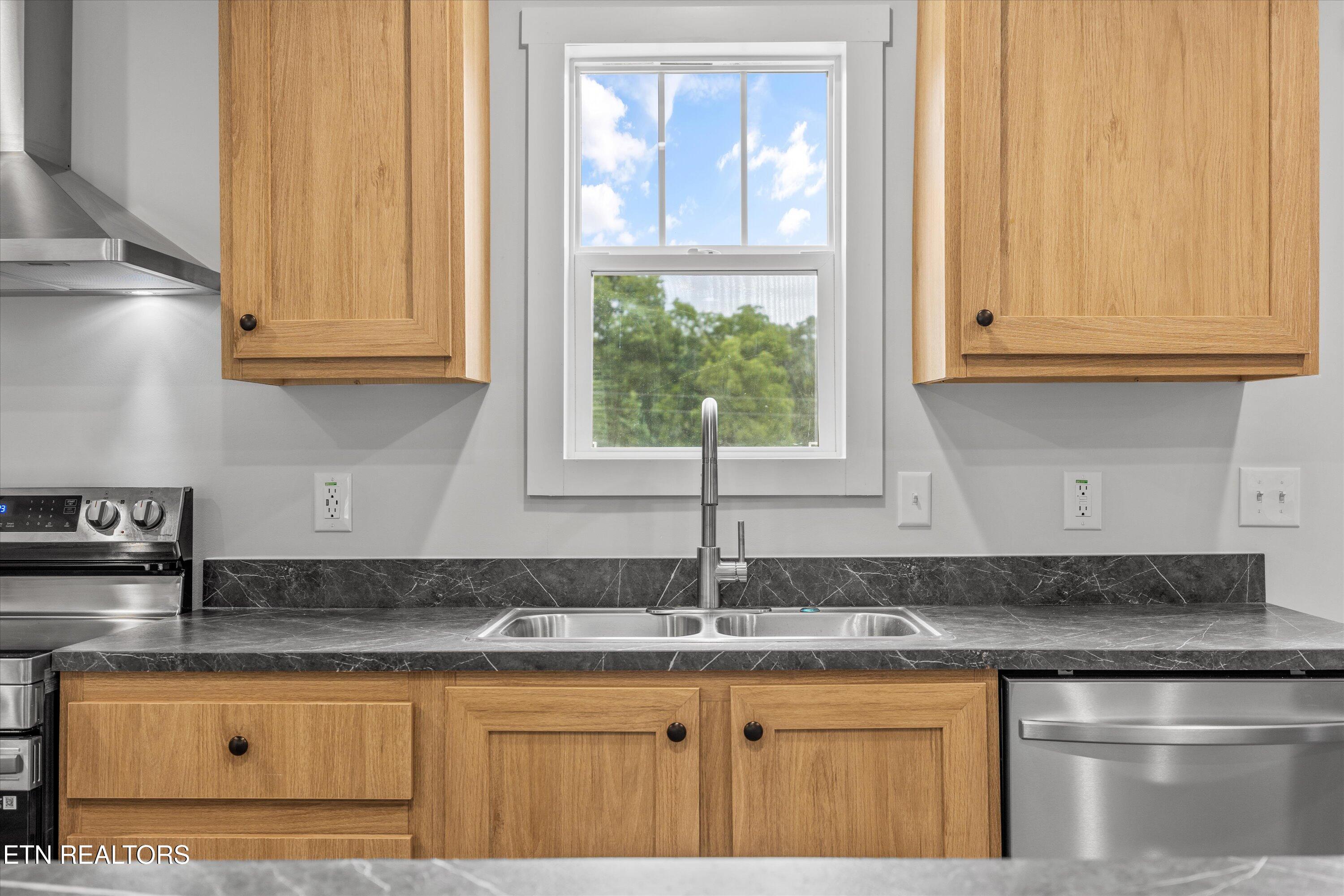 348 Greenbriar Road Sweetwater, TN 37874 - Photo 13 of 48 10-348 Greenbriar Rd 20
