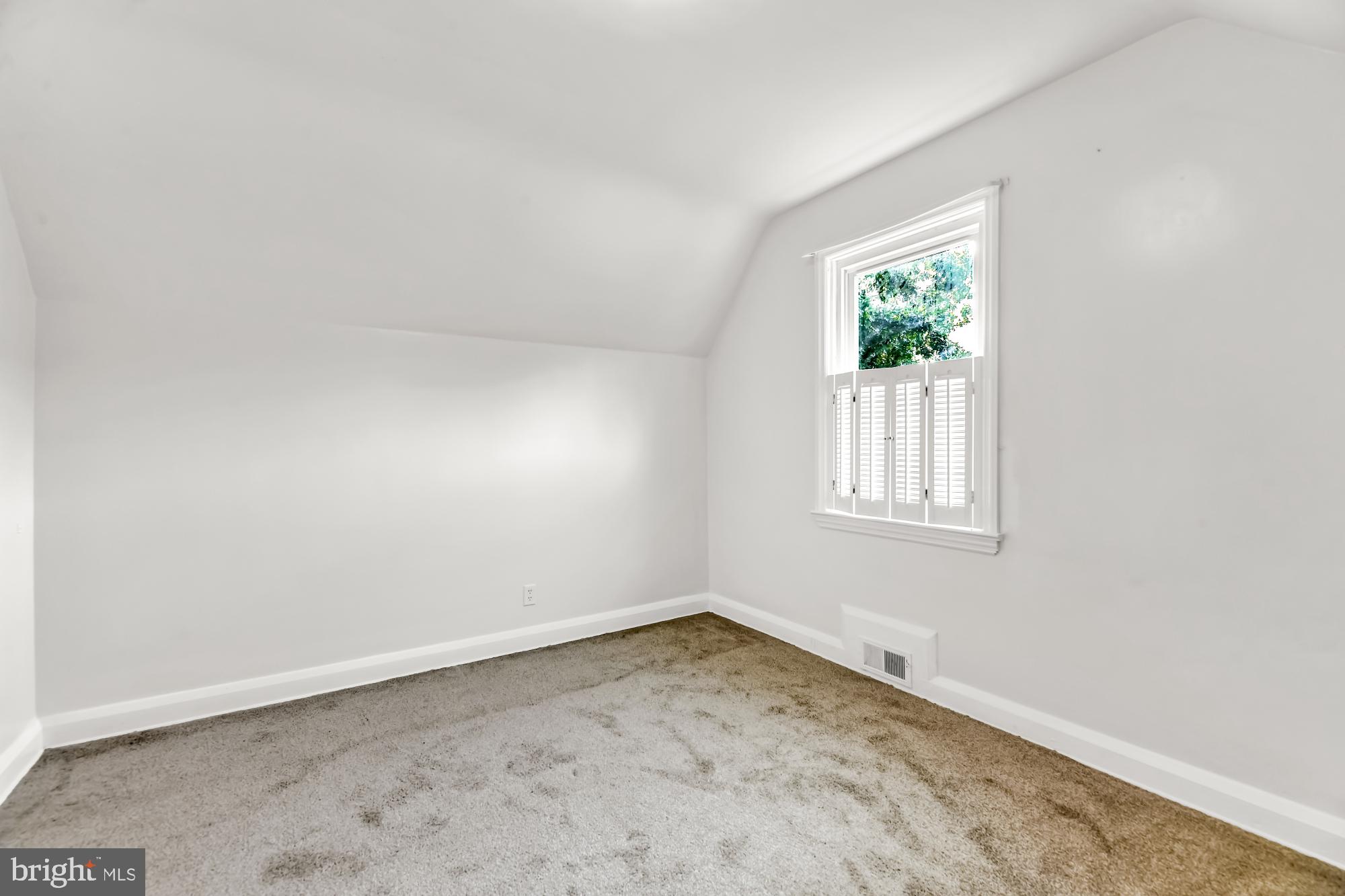 821 Warwick Road Baltimore, MD 21229 - Photo 16 of 29