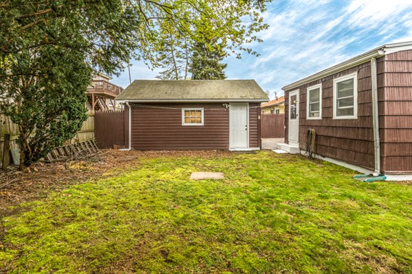 53 Grant Road Malden, MA 02148 - Photo 16 of 17 Gallery Image 16