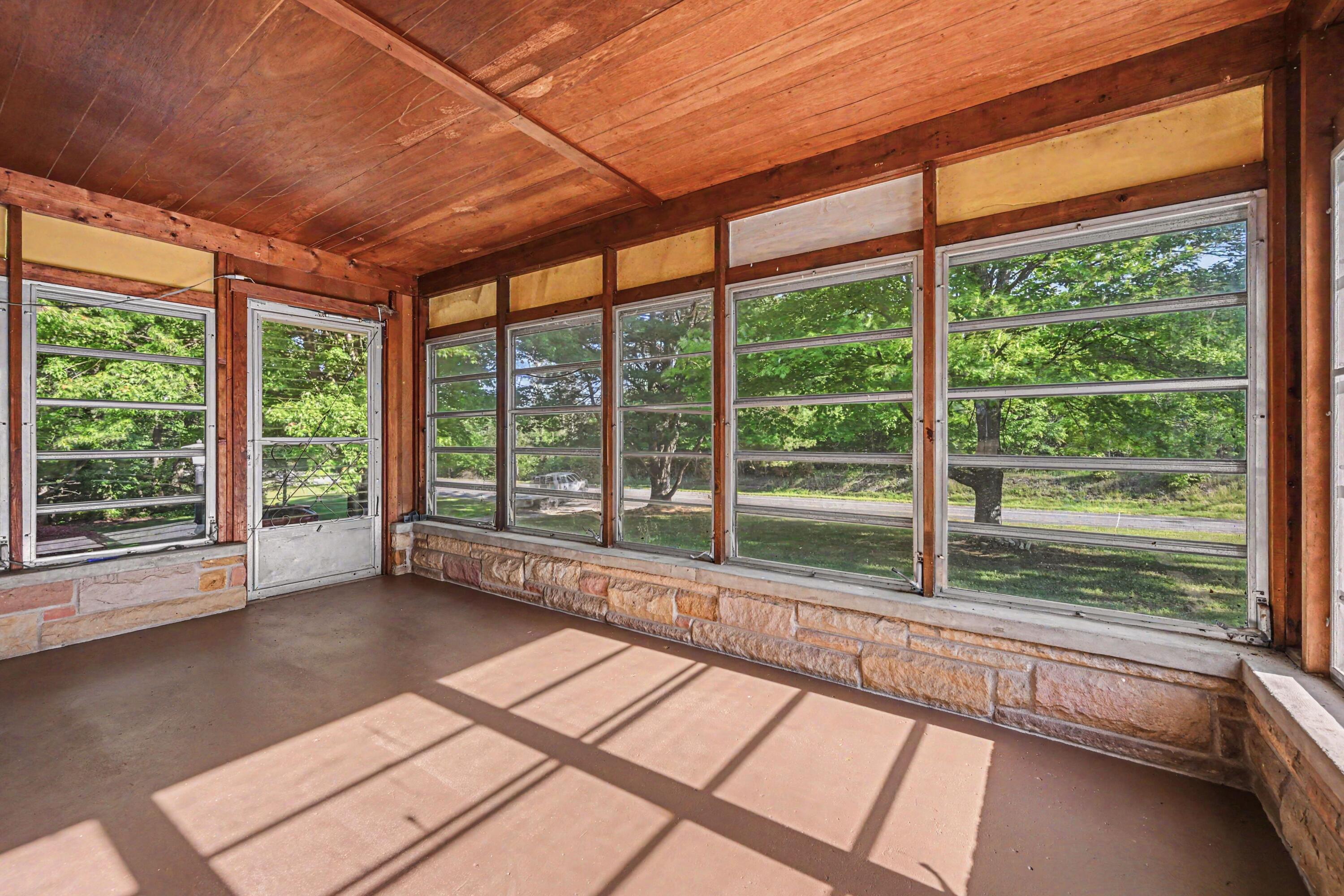 16077 Highway 216 Three Rivers, MI 49093 - Photo 5 of 25 009_file_9780