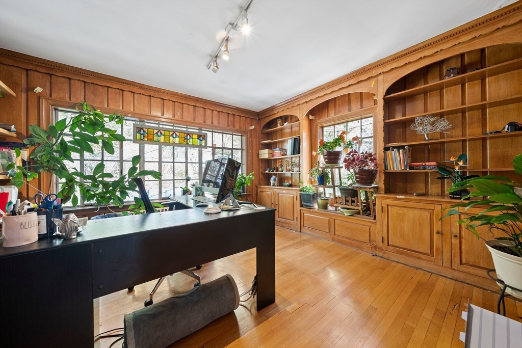 56 West Boulevard Road Newton, MA 02459 - Photo 8 of 19