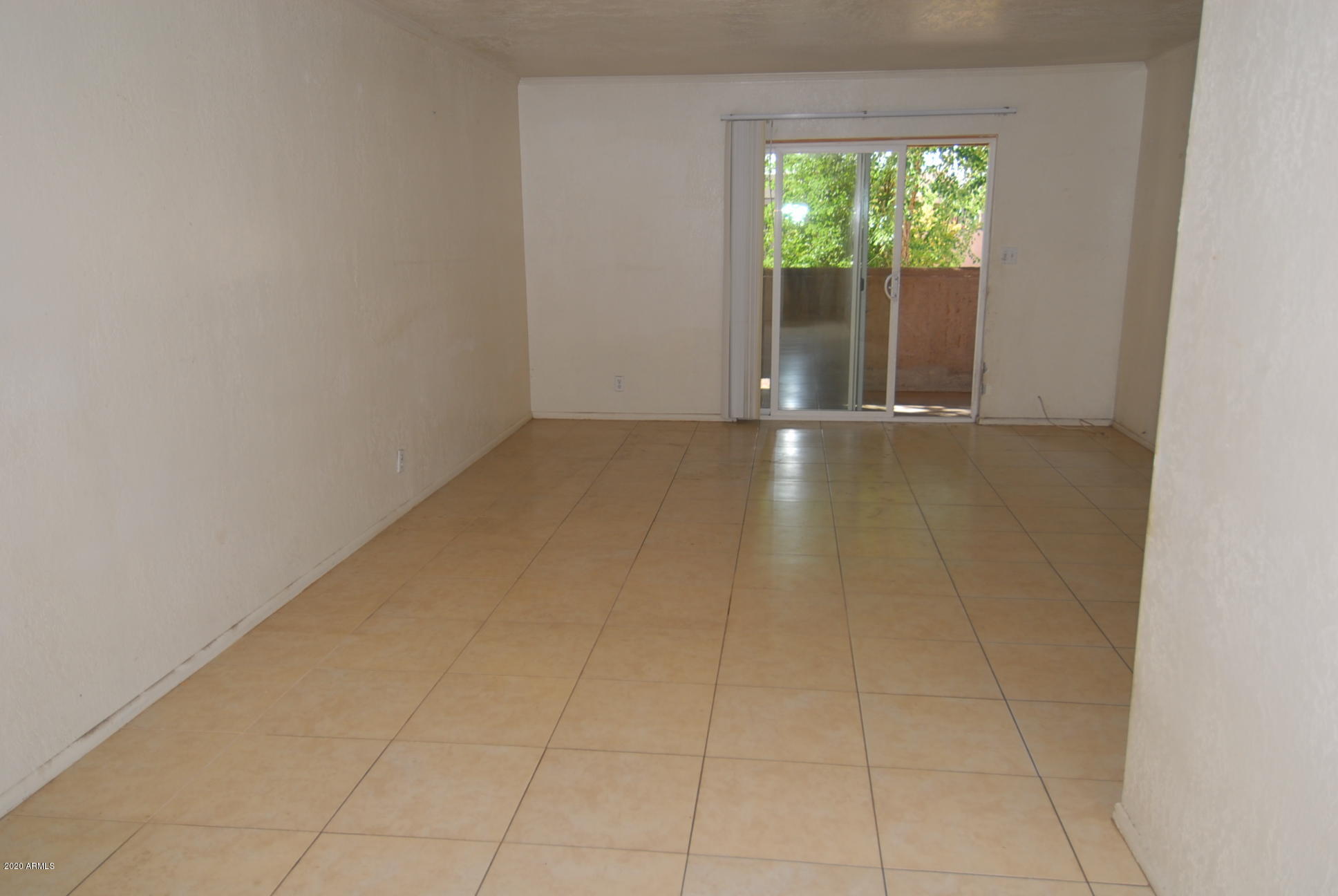 810 East Colter Street, Unit 30 Phoenix, AZ 85014 - Photo 7 of 22 4GR2 Patio Door