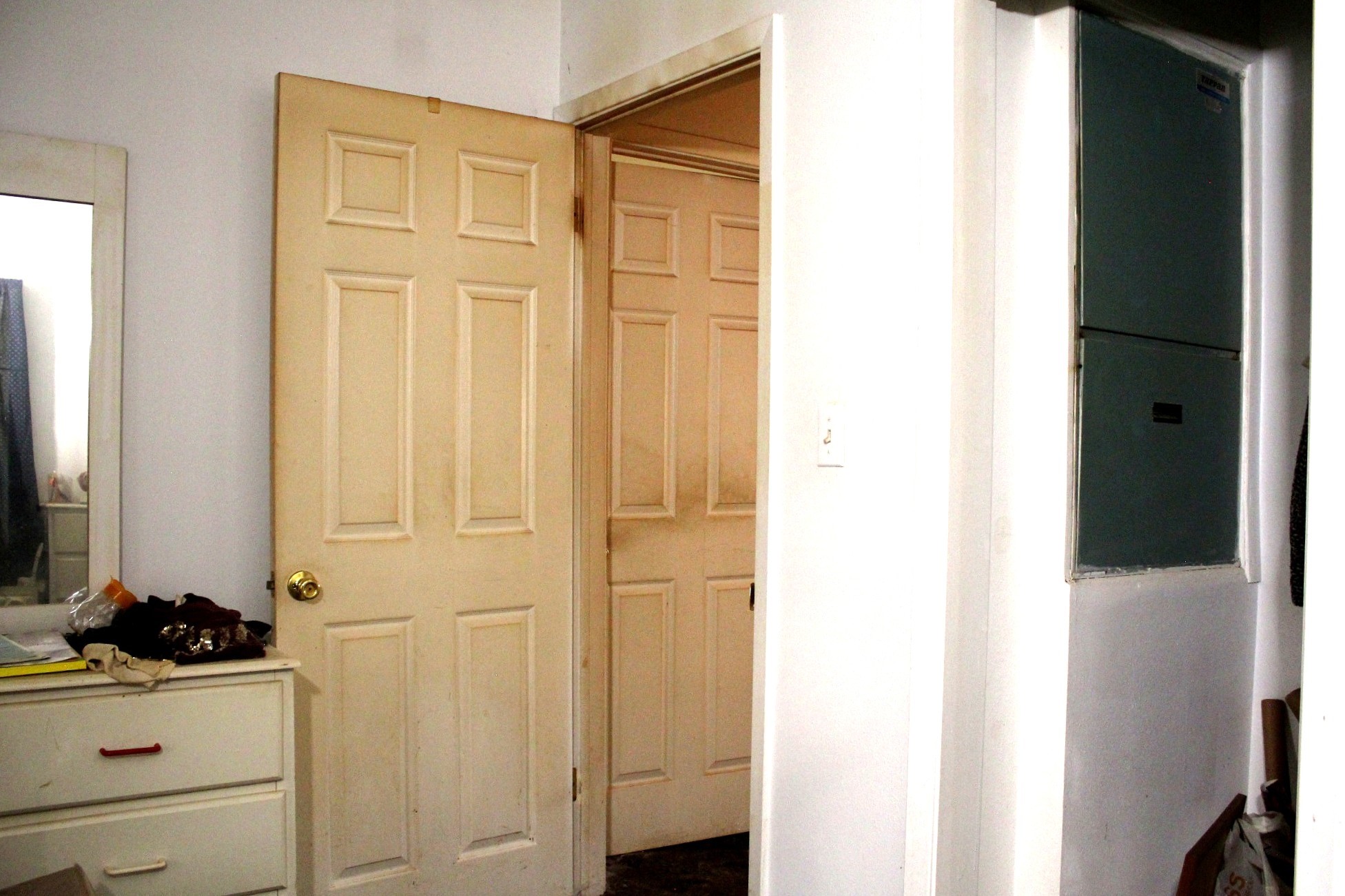 386 Lawrence Road Trinity, TX 75862 - Photo 15 of 30 a bathroom with a sink a mirror and shower