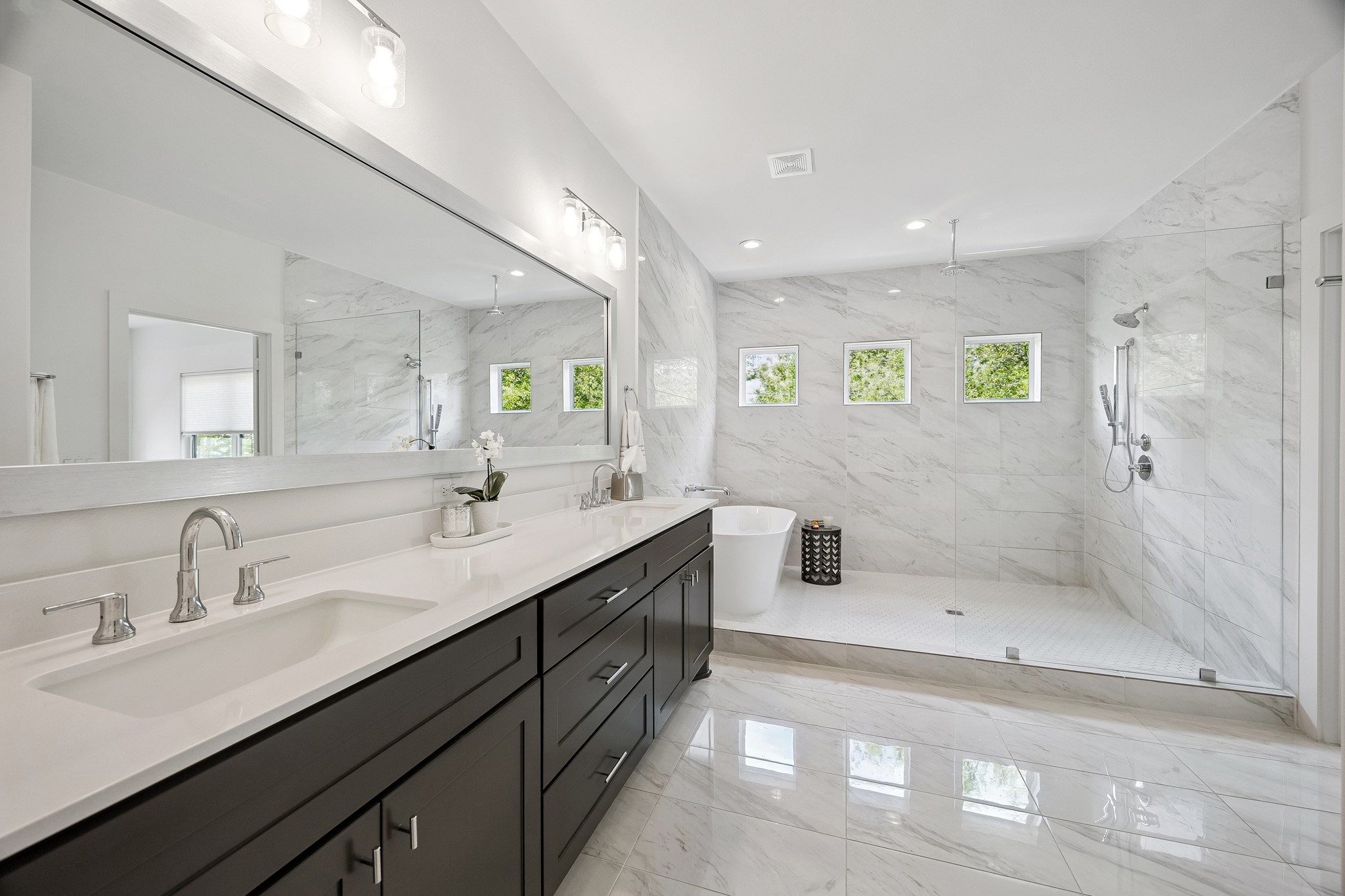 1747 Ojeman Point Lane Houston, TX 77055 - Photo 16 of 24 Another view of the ensuite bathroom.