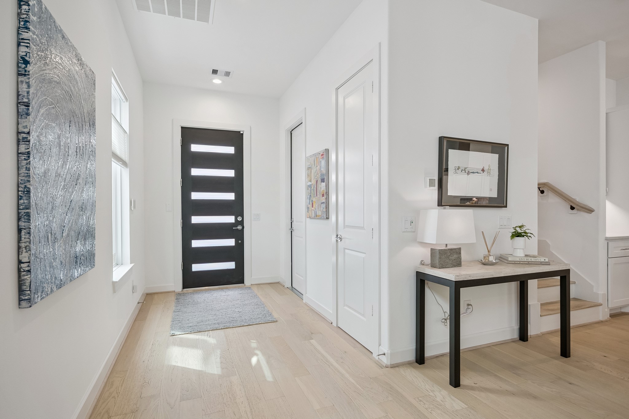 1747 Ojeman Point Lane Houston, TX 77055 - Photo 3 of 24 View of the entry way.