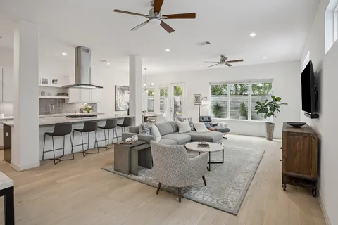 $652,000 | 1747 Ojeman Point Lane, Houston, TX 77055