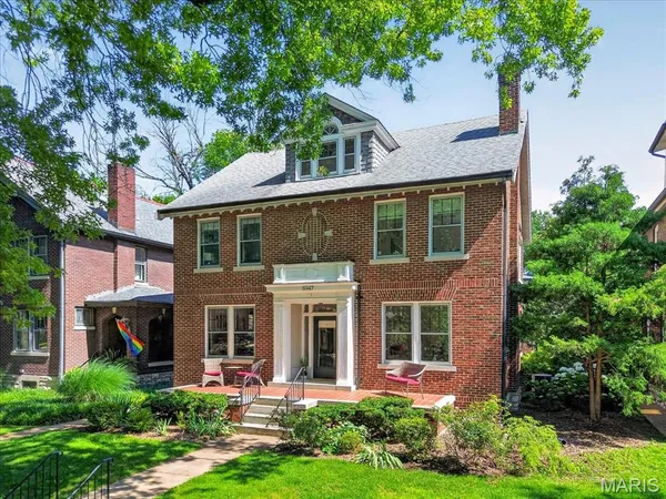 $900,000 | 6947 Pershing Avenue, University City, MO 63130