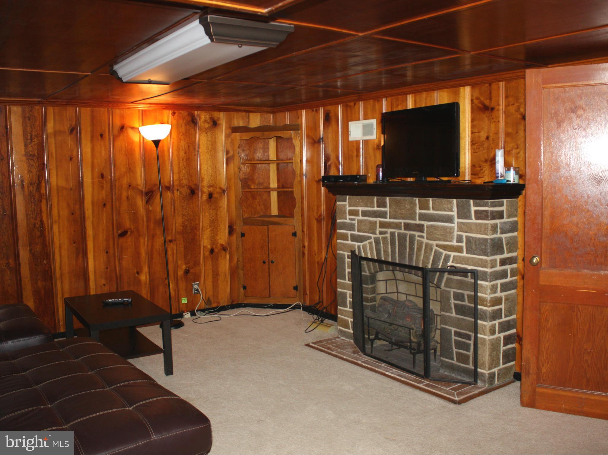 1732 Aberdeen Road Baltimore, MD 21286 - Photo 22 of 26 Family Room