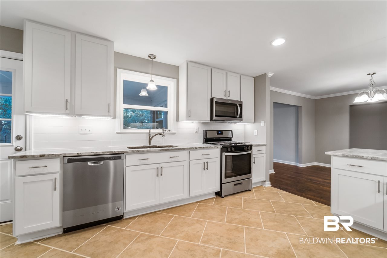 5013 Brookfield Drive North Mobile, AL 36693 - Photo 8 of 19