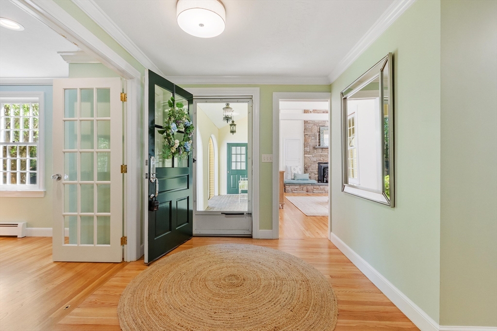 158 Kettle Hole Road Bolton, MA 01740 - Photo 4 of 42