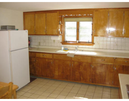 15 Curtis Road Saugus, MA 01906 - Photo 4 of 15 Gallery Image 4