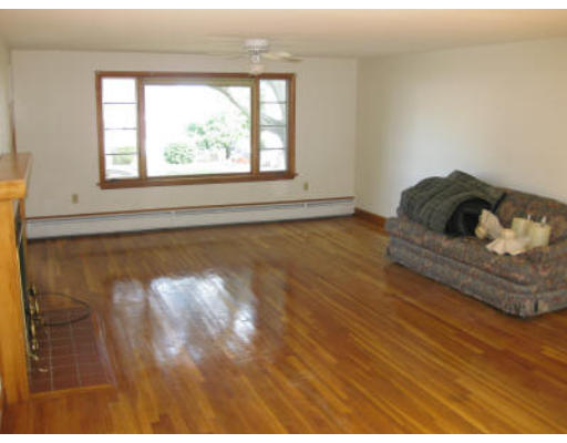 15 Curtis Road Saugus, MA 01906 - Photo 5 of 15 Gallery Image 5