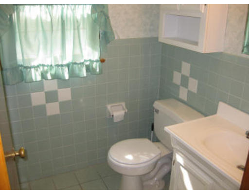 15 Curtis Road Saugus, MA 01906 - Photo 8 of 15 Gallery Image 8