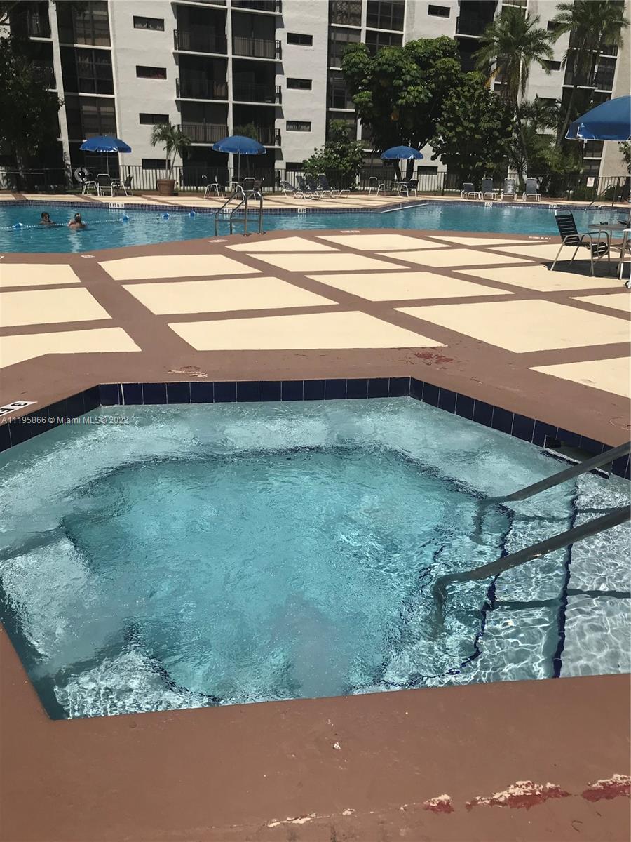 17021 North Bay Road, Unit 1005 Sunny Isles Beach, FL 33160 - Photo 3 of 7 a view of a building ground