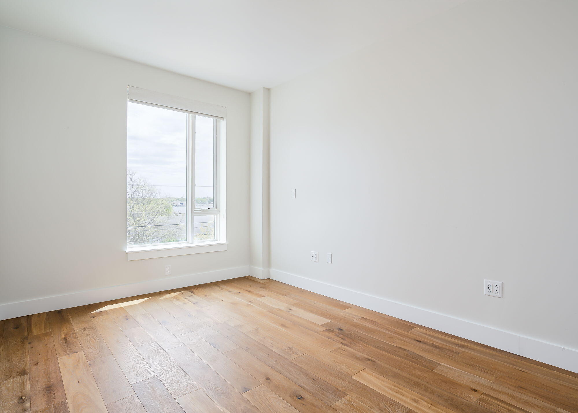 387 Commercial Street, Unit 322 Portland, ME 04101 - Photo 23 of 46 Second Bedroom