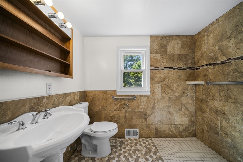 6 Sparrow Drive Springfield, MA 01119 - Photo 15 of 42 Gallery Image 15