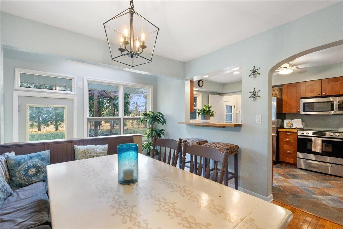 5133 Tomahawk Trail Madison, WI 53705 - Photo 15 of 54