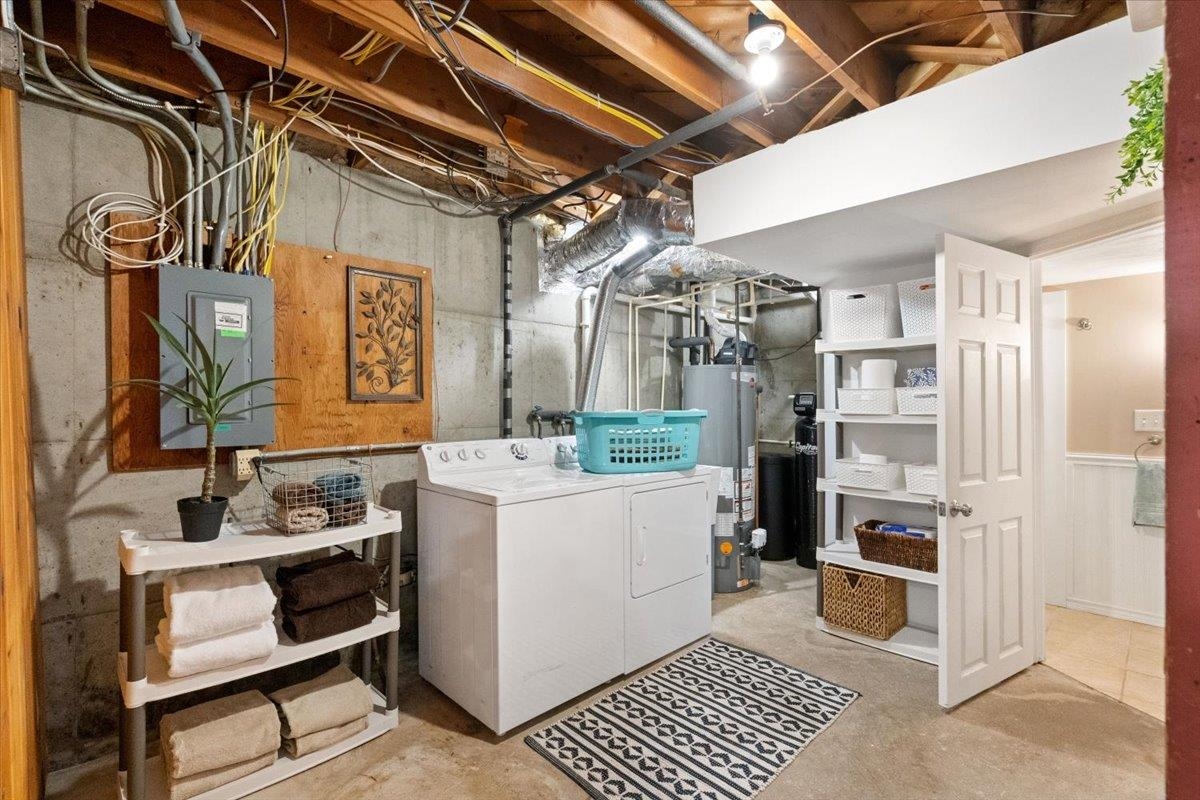 5133 Tomahawk Trail Madison, WI 53705 - Photo 32 of 54