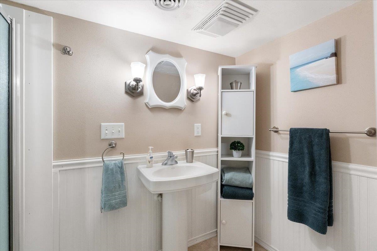 5133 Tomahawk Trail Madison, WI 53705 - Photo 33 of 54