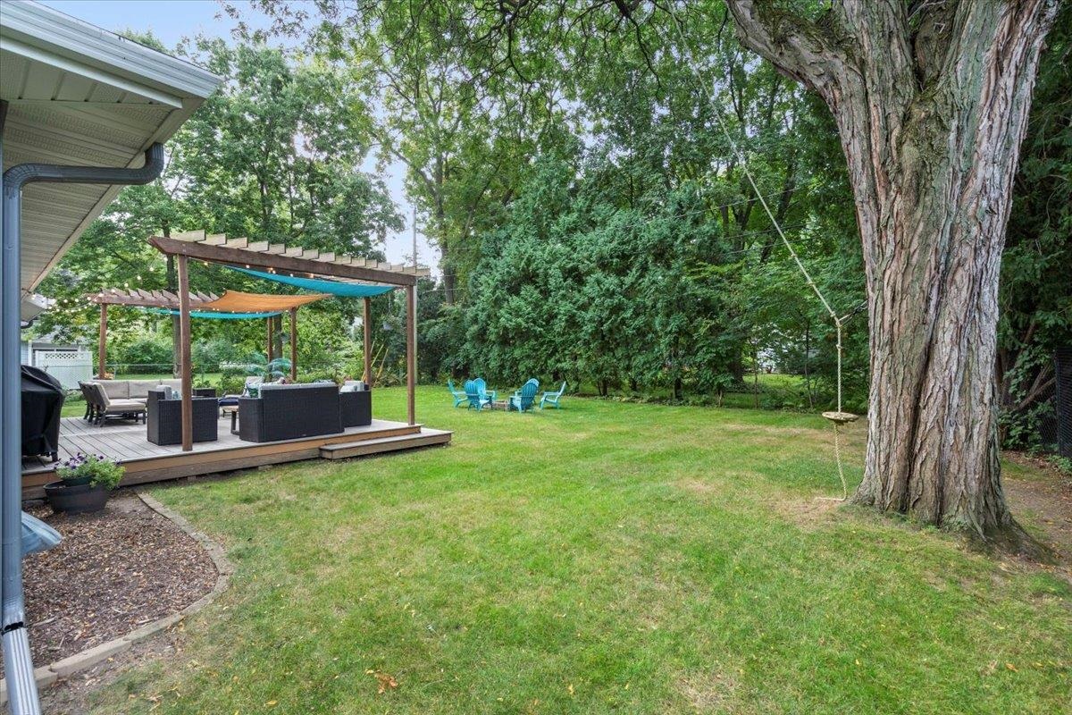 5133 Tomahawk Trail Madison, WI 53705 - Photo 37 of 54