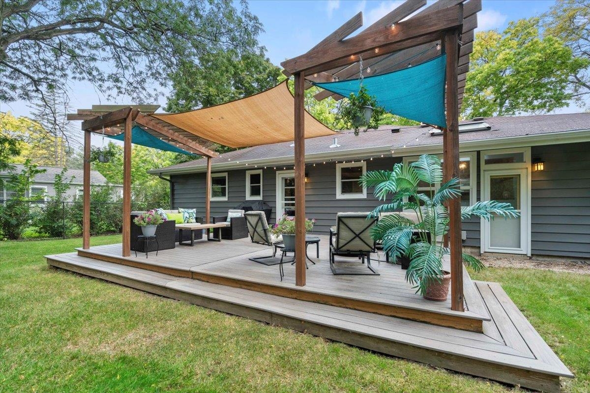 5133 Tomahawk Trail Madison, WI 53705 - Photo 40 of 54