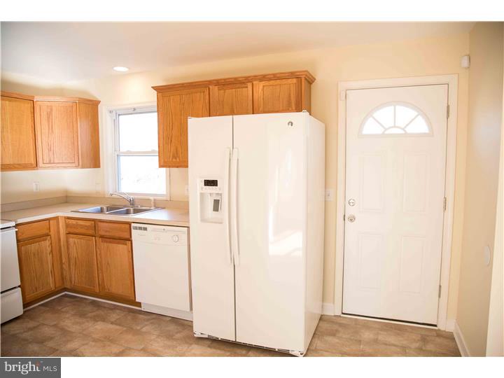 126 Maidstone Branch Road Dover, DE 19904 - Photo 4 of 17 Kitchen
