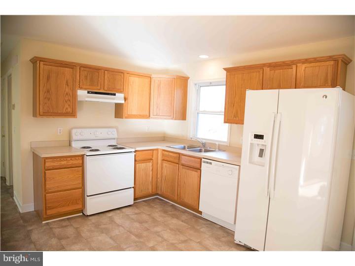 126 Maidstone Branch Road Dover, DE 19904 - Photo 5 of 17 Kitchen