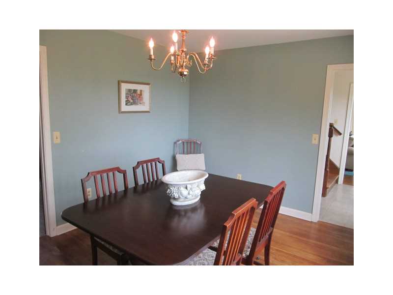 110 Robin Road Portsmouth, RI 02871 - Photo 6 of 25 Dining Room.