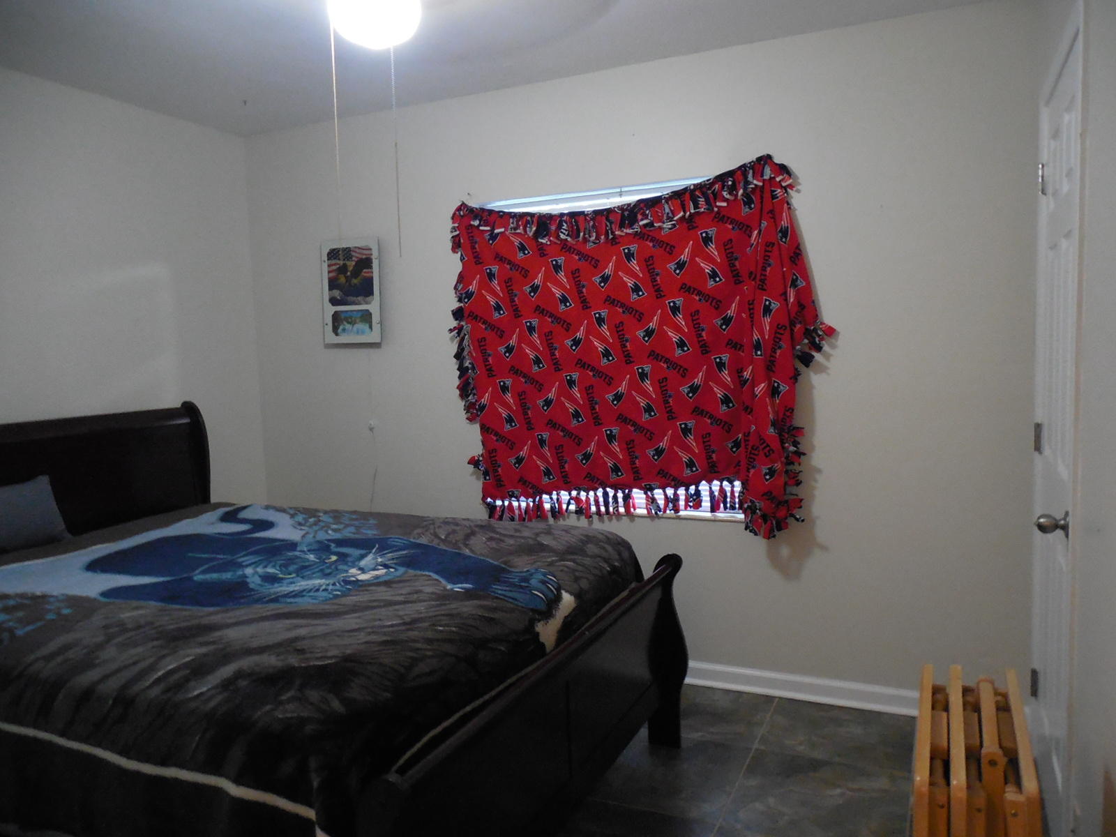 419 Marlowe Drive Fort Walton Beach, FL 32547 - Photo 10 of 12 a bed sitting in a bedroom next to a window