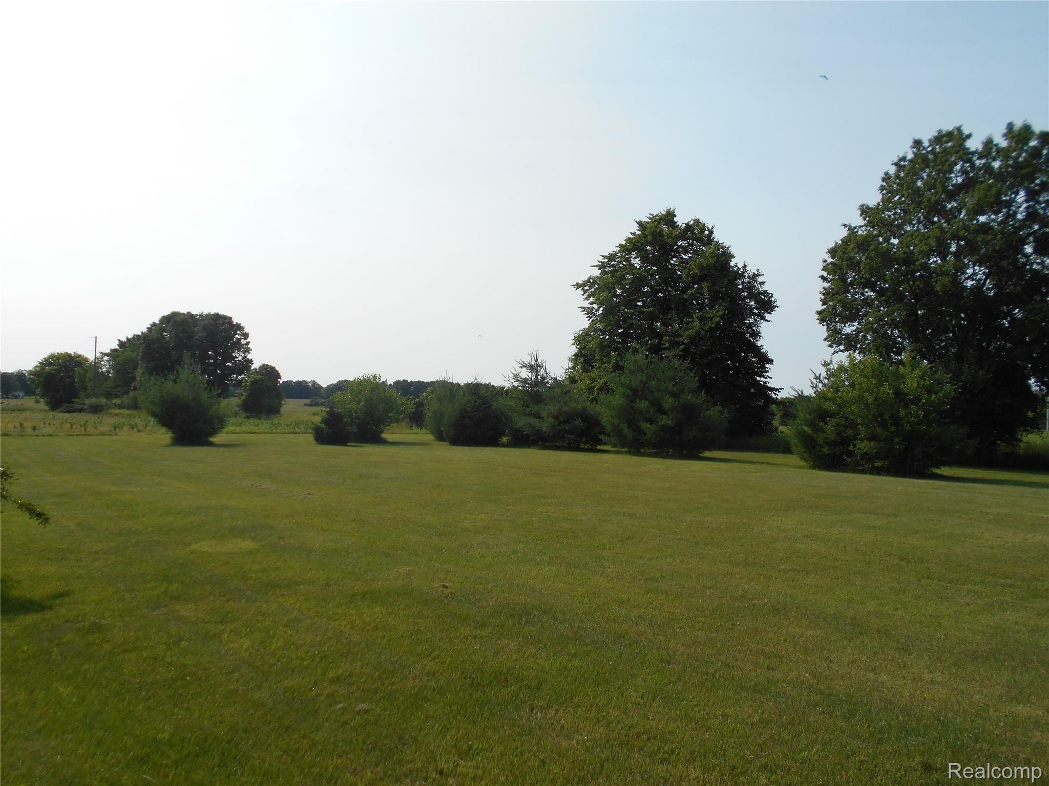 2479 Valentine Road Lapeer, MI 48446 - Photo 30 of 33 DSCN0698.JPG