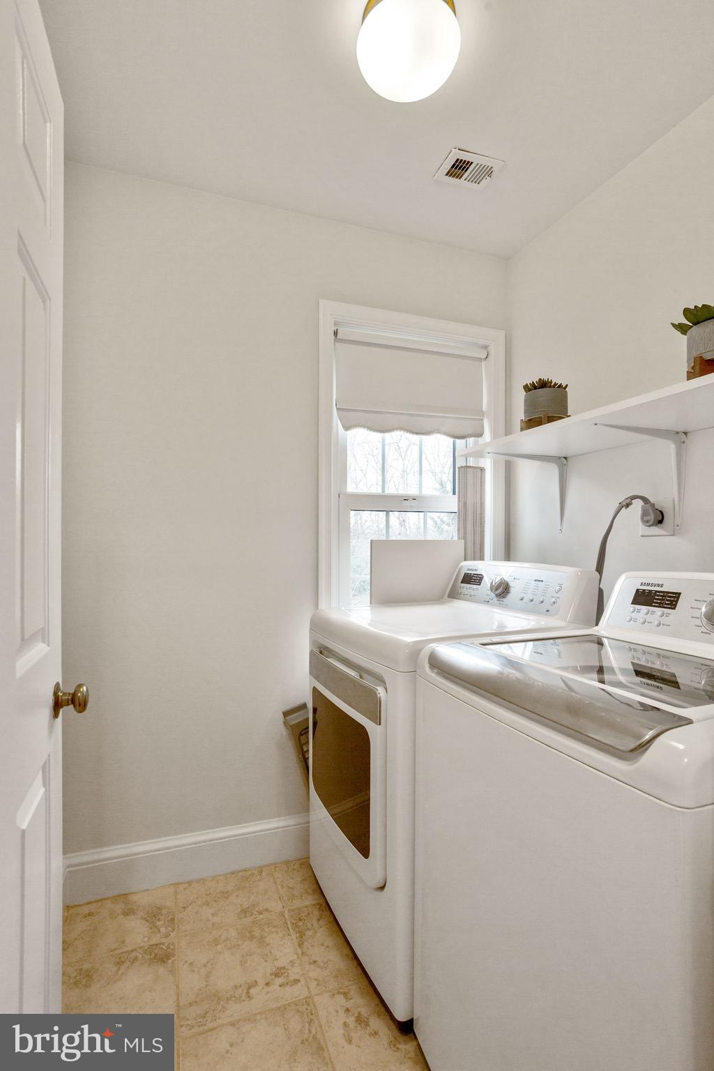 1331 19th Road South Arlington, VA 22202 - Photo 33 of 48 Bedroom level laundry room