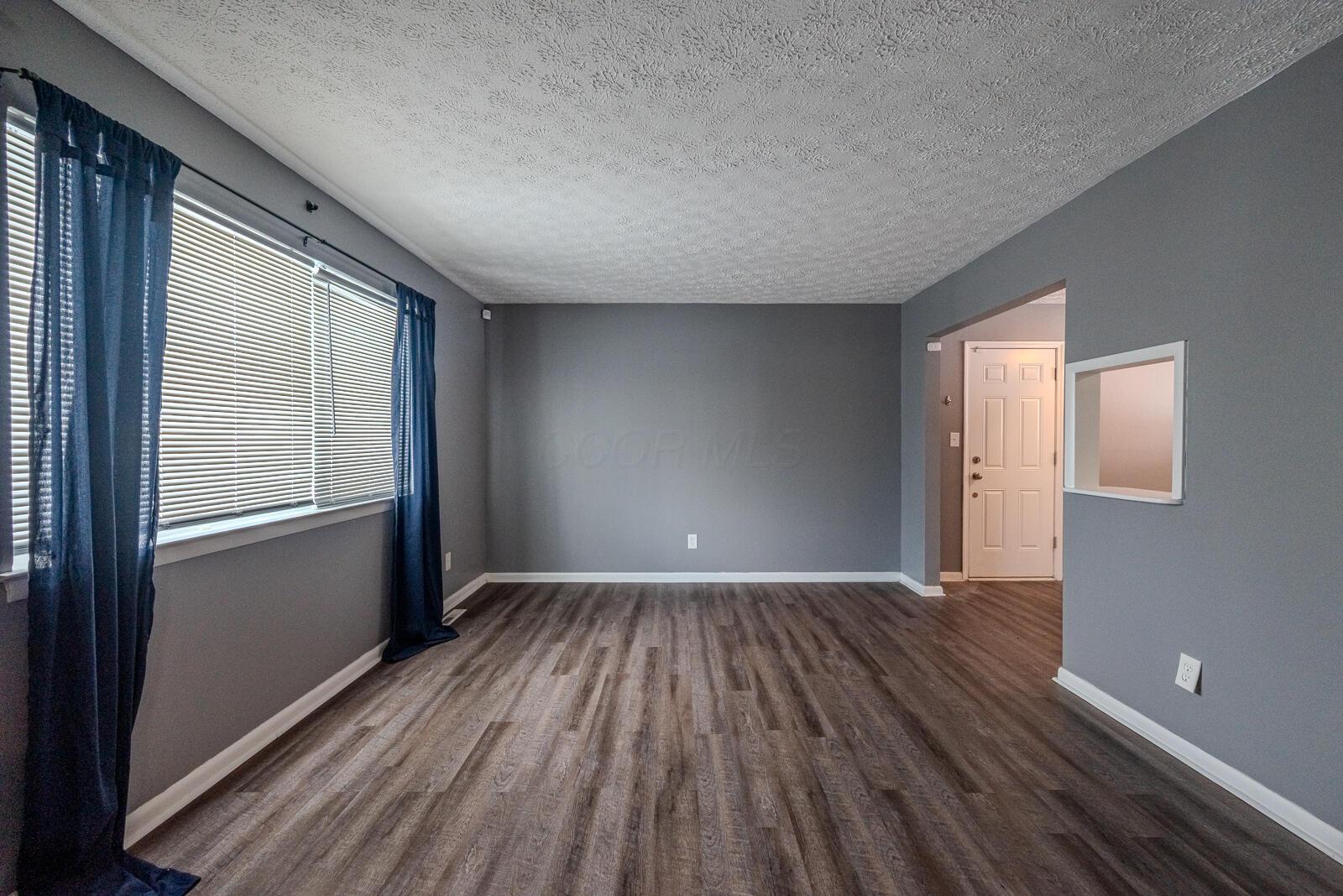 2706 Maywood Rd - 06