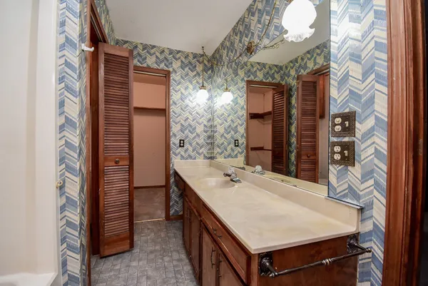 $259,900 | 718 Partridge Lane, Eagle Lake, TX 77434