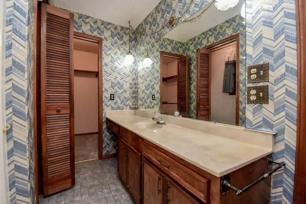 $259,900 | 718 Partridge Lane, Eagle Lake, TX 77434