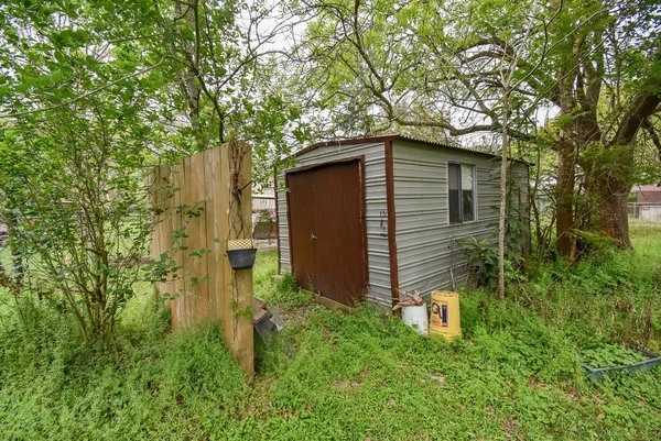 $259,900 | 718 Partridge Lane, Eagle Lake, TX 77434