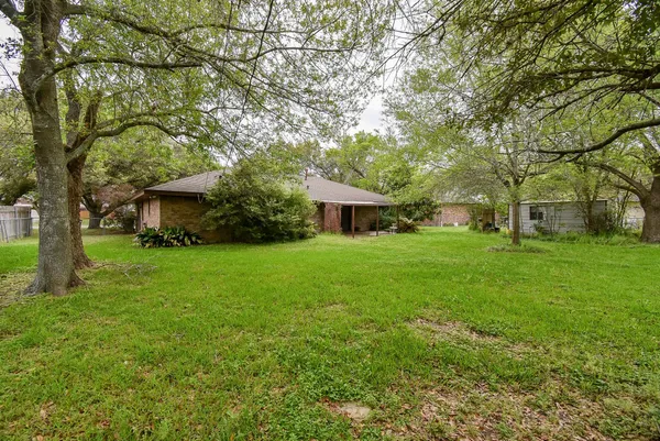 $259,900 | 718 Partridge Lane, Eagle Lake, TX 77434