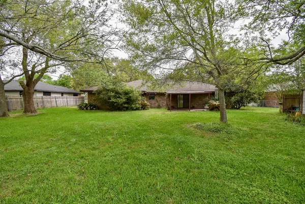 $259,900 | 718 Partridge Lane, Eagle Lake, TX 77434
