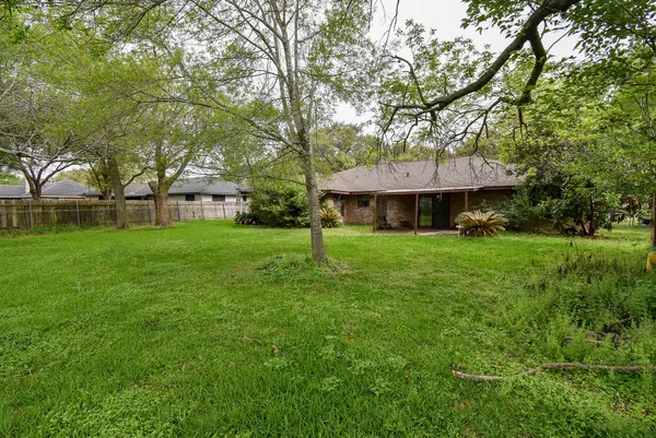 $259,900 | 718 Partridge Lane, Eagle Lake, TX 77434