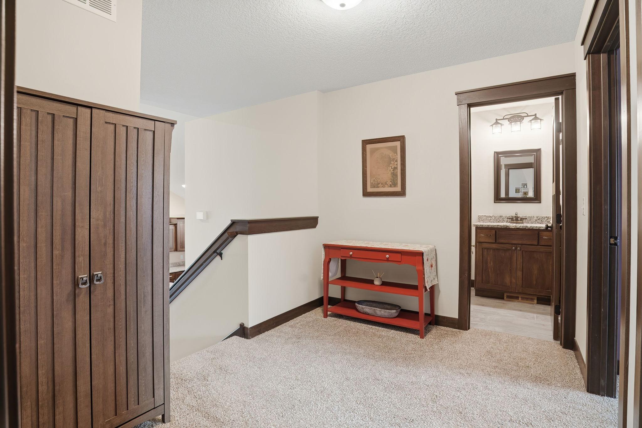 9112 Hamlet Avenue South Cottage Grove, MN 55016 - Photo 15 of 37