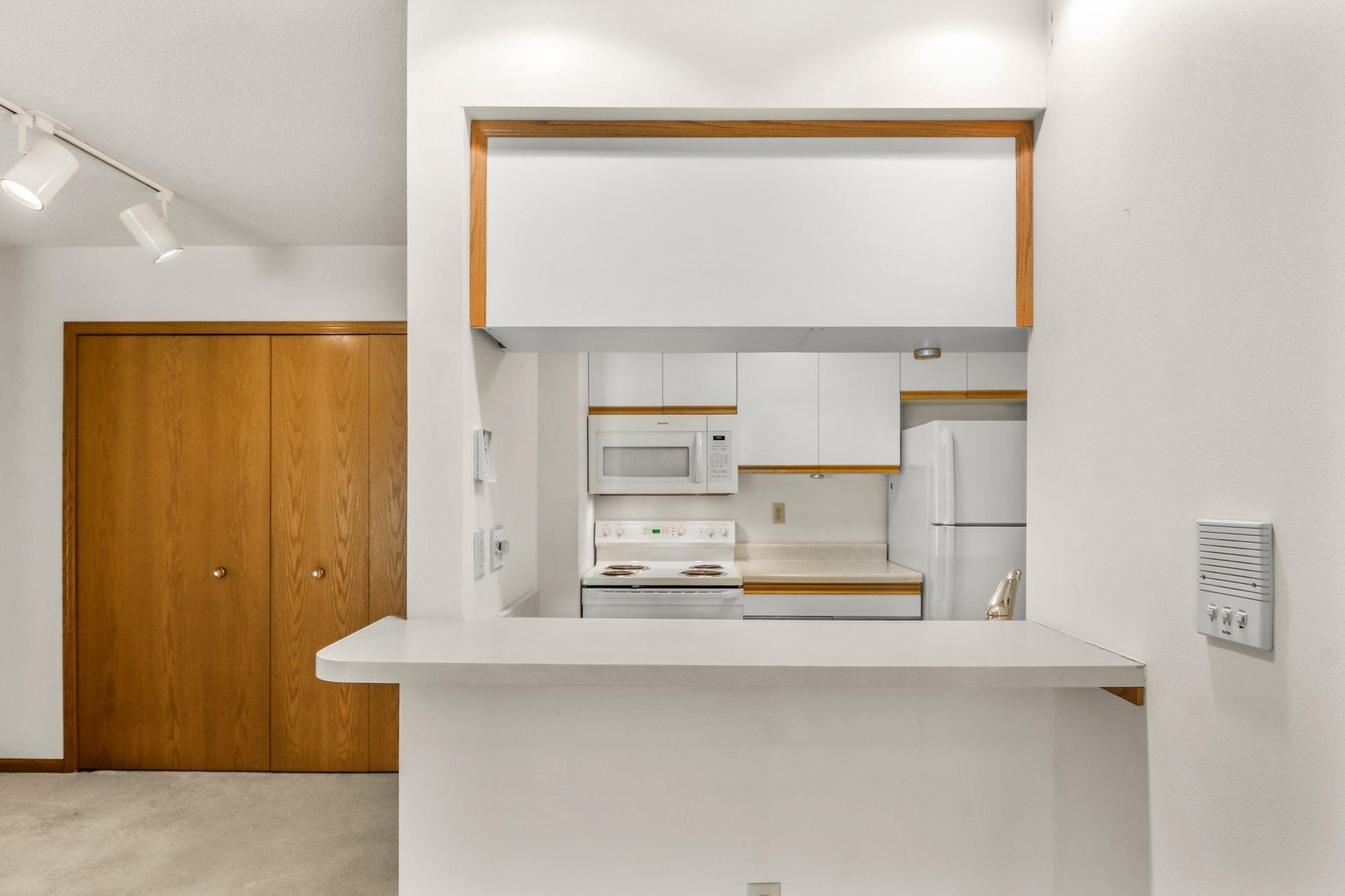 965 Park, Unit 101 Oregon, WI 53575 - Photo 16 of 31