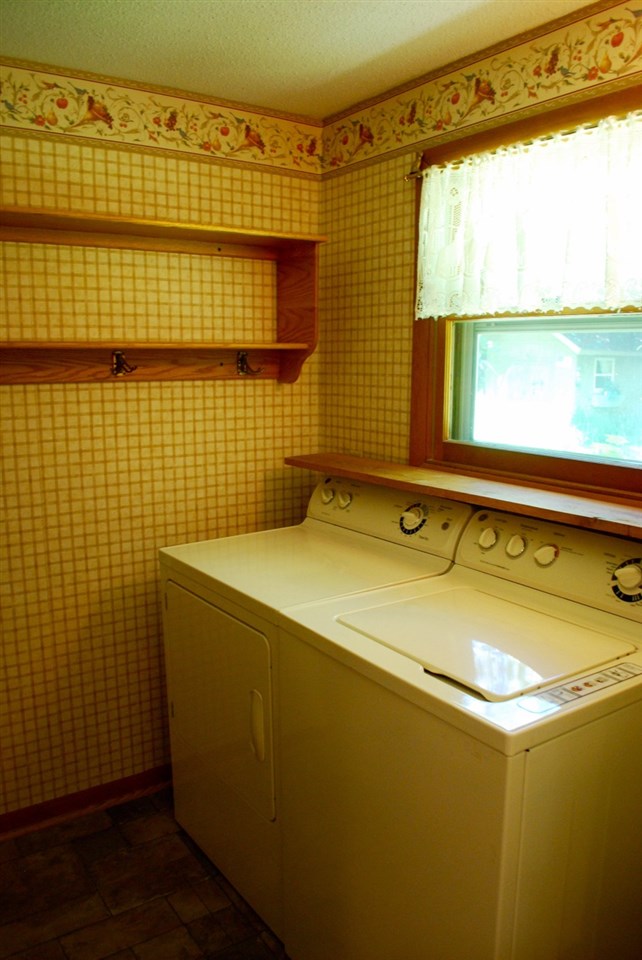 7420 Deepwater Point Road Williamsburg, MI 49690 - Photo 24 of 33 1801821-23.JPG