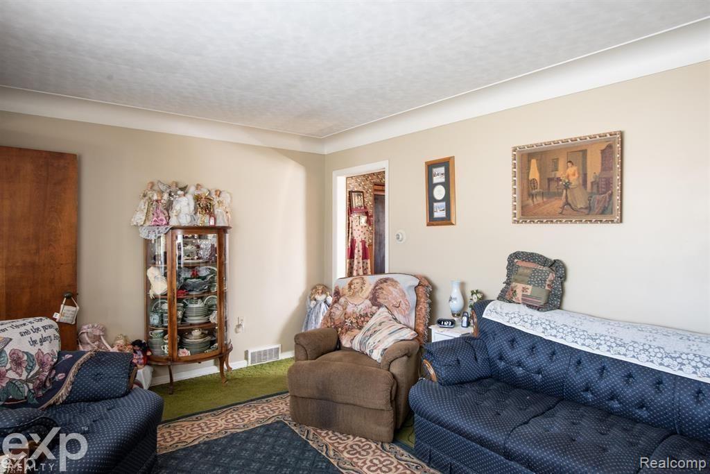 3395 Crooks Road Rochester, MI 48309 - Photo 4 of 10 Gallery Image 4