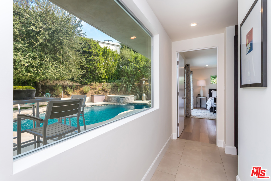 15414 Longbow Drive Sherman Oaks, CA 91403 - Photo 20 of 37