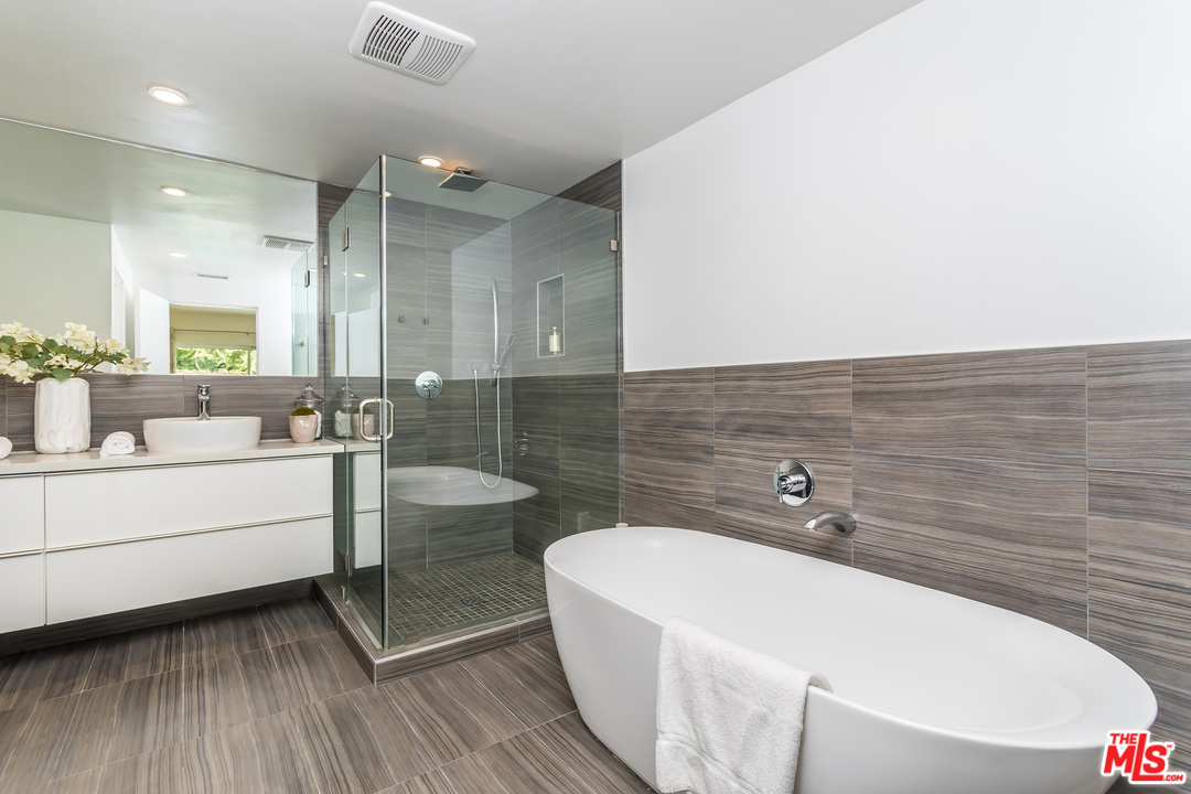 15414 Longbow Drive Sherman Oaks, CA 91403 - Photo 24 of 37