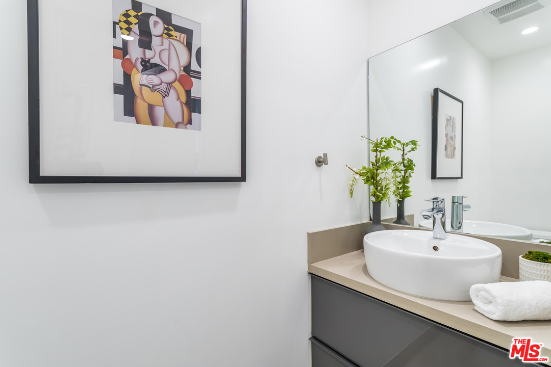 15414 Longbow Drive Sherman Oaks, CA 91403 - Photo 30 of 37