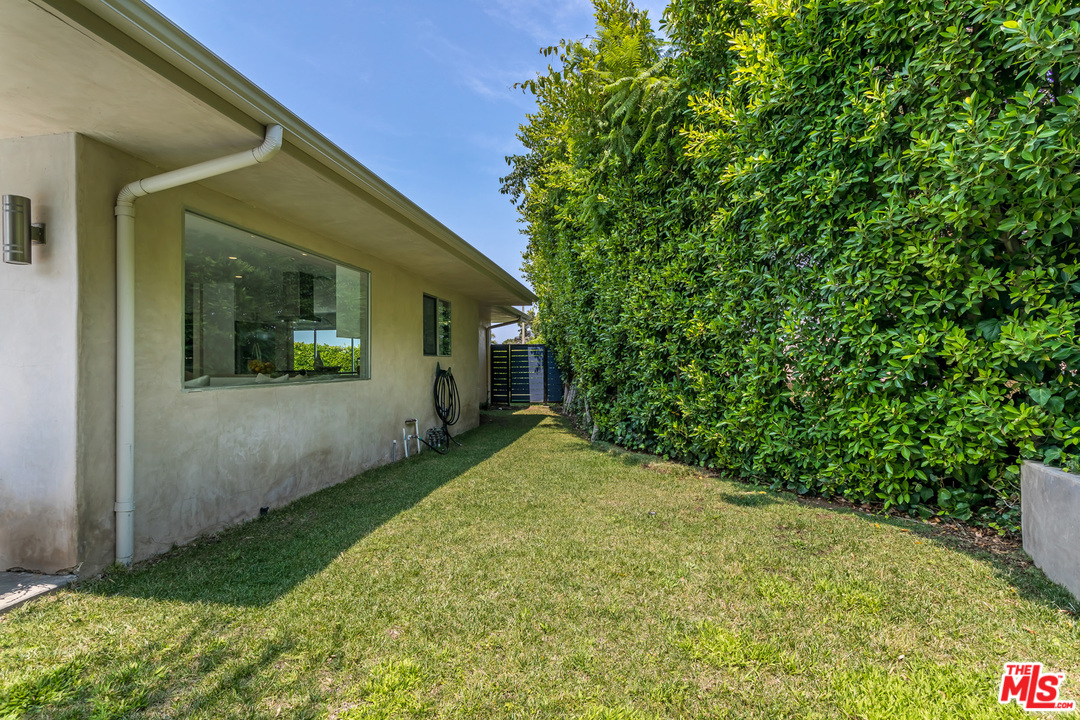 15414 Longbow Drive Sherman Oaks, CA 91403 - Photo 34 of 37