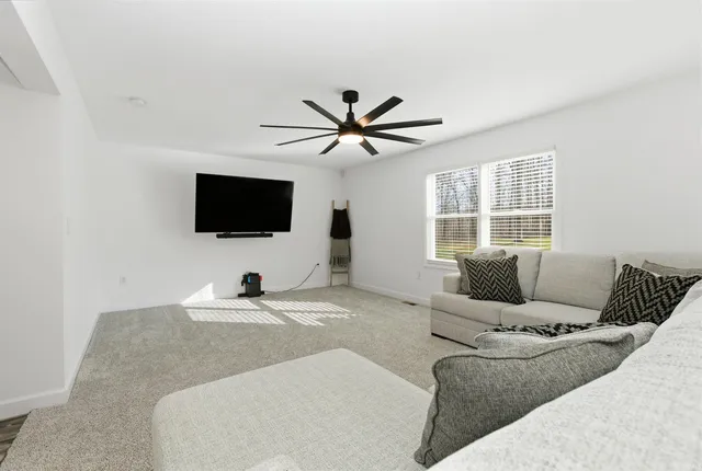 $450,000 | 182 White Point, Bedford, IN 47421